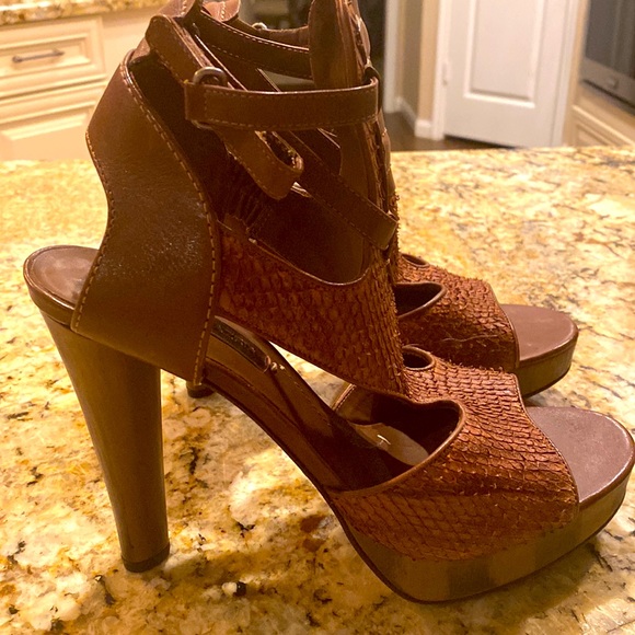 BCBGMaxAzria high heeled sandals - Picture 3 of 5